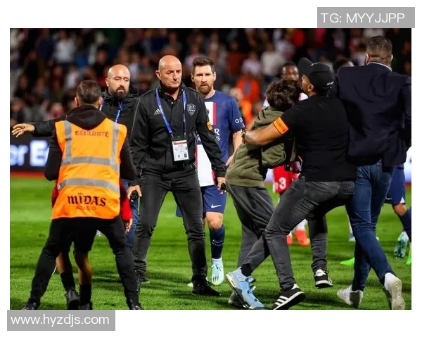 白旭尧足球明星崛起之路揭秘他如何成为年轻球员的榜样与偶像