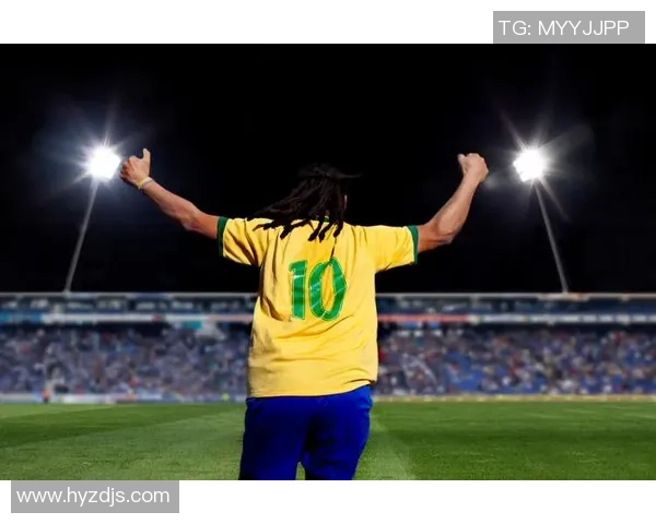 踢足球明星摆手视频引发热议球迷们的欢呼与期待交织在一起